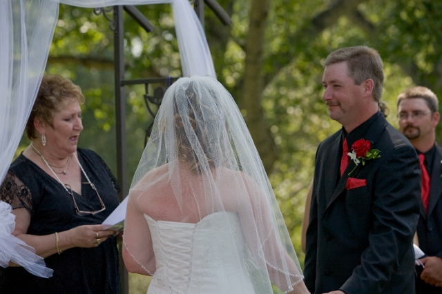 calgary_wedding_candid_kerriandjames_16.jpg