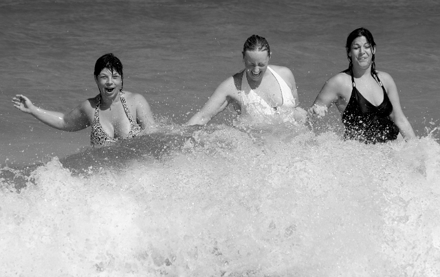 dominican_republic_beach_weddingparty_philandrenae_26.jpg