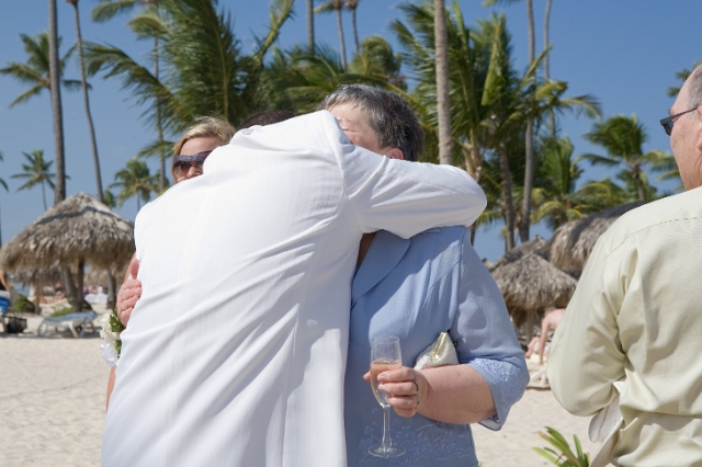 dominican_republic_ceremony_gettingready_candid_philandrenae_112.jpg
