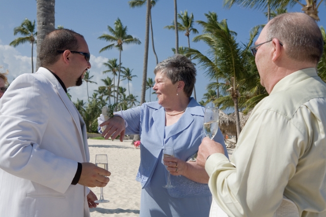 dominican_republic_ceremony_gettingready_candid_philandrenae_113.jpg