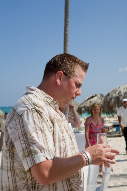 dominican_republic_ceremony_gettingready_candid_philandrenae_15.jpg