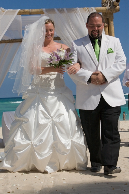 dominican_republic_ceremony_gettingready_candid_philandrenae_63.jpg