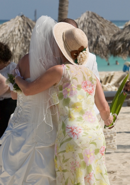 dominican_republic_ceremony_gettingready_candid_philandrenae_78.jpg