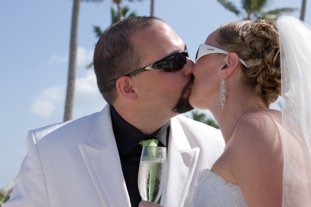 dominican_republic_ceremony_gettingready_candid_philandrenae_87.jpg