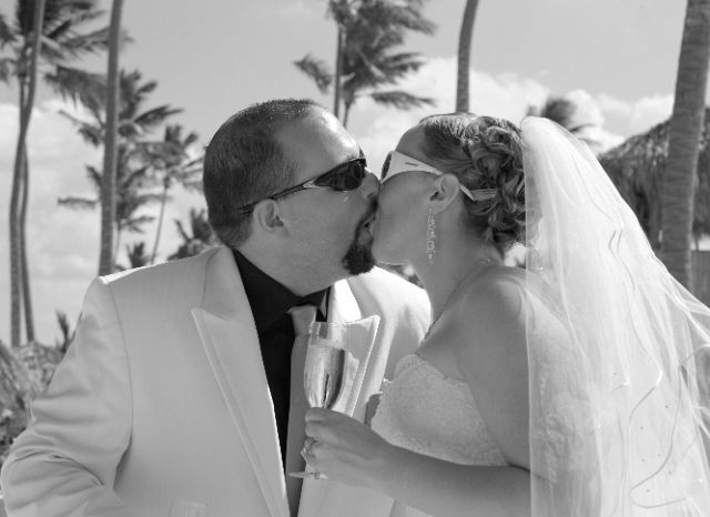 dominican_republic_ceremony_gettingready_candid_philandrenae_88.jpg