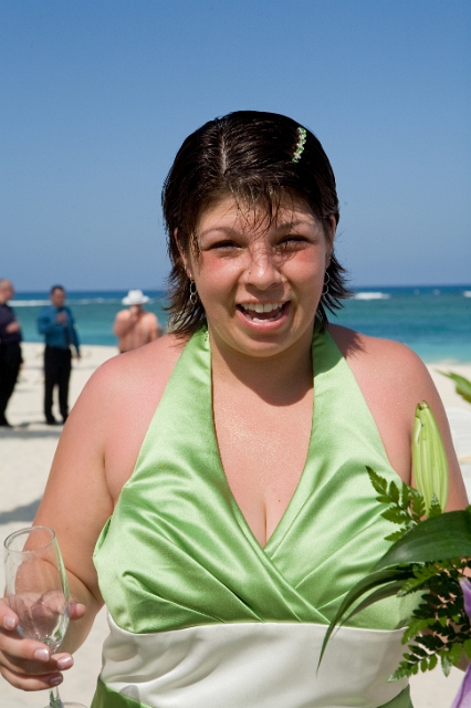 dominican_republic_ceremony_gettingready_candid_philandrenae_9.jpg