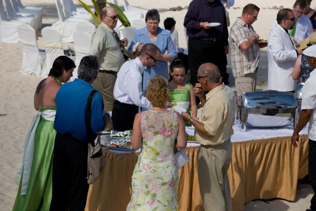 dominican_republic_ceremony_gettingready_candid_philandrenae_95.jpg