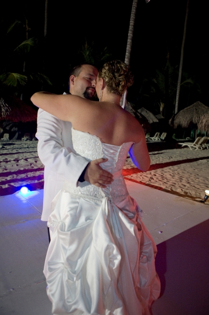 dominican_republic_wedding_reception_candid_philandrenae_210.jpg
