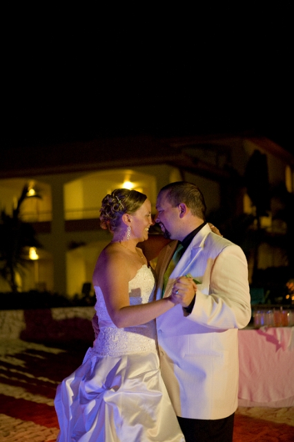 dominican_republic_wedding_reception_candid_philandrenae_216.jpg