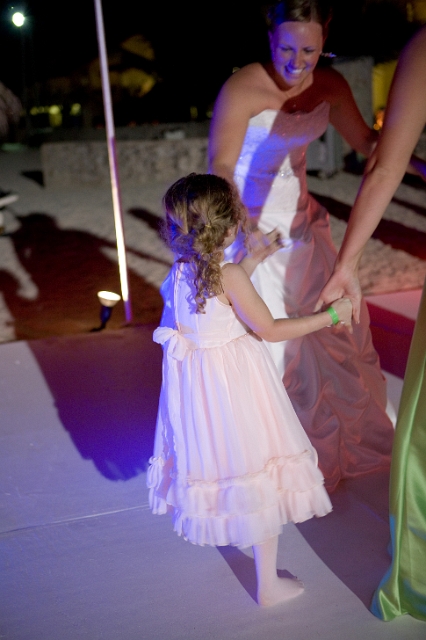 dominican_republic_wedding_reception_candid_philandrenae_8.jpg
